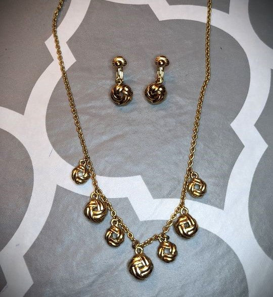 Gold Tone Love Knots Necklace and Clipped Earrings Jewelry Set